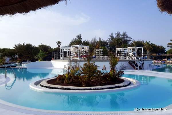 Pool im Hotel Elba Royal Village auf Lanzarote