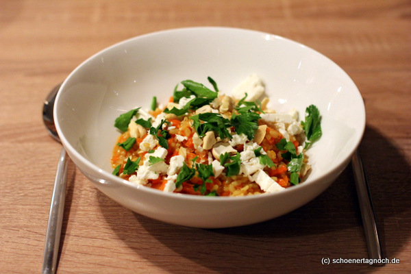 Curry-Karotten-Risotto mit Cashewkernen und Feta (Essen für Kleinkinder)