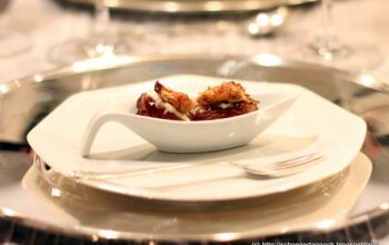 Silvester-Gruß aus der Küche: Datteln mit Minze-Frischkäsecreme und karamellisierten Ingwer-Walnüssen