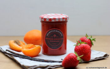 Selbstgemachte Erdbeer-Aprikosen-Marmelade mit Vanille