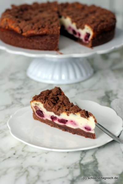 Schoko-Käsekuchen mit Kirschen und Streuseln, Zupfkuchen