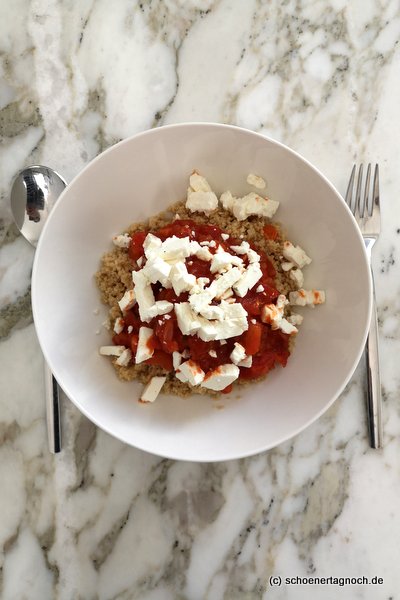 Couscous mit Tomatensoße und Feta, Essen für Kleinkinder