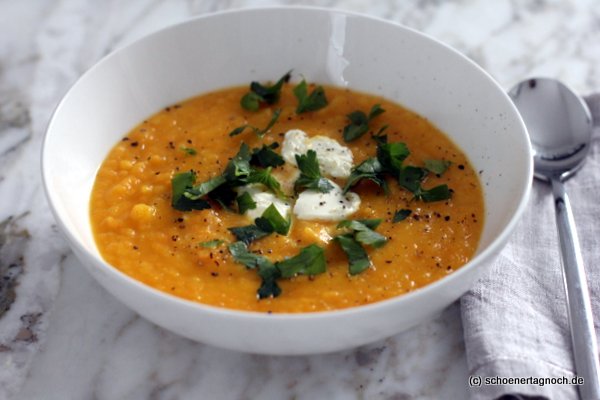 Butternut-Kürbissuppe mit Chili und Ingwer