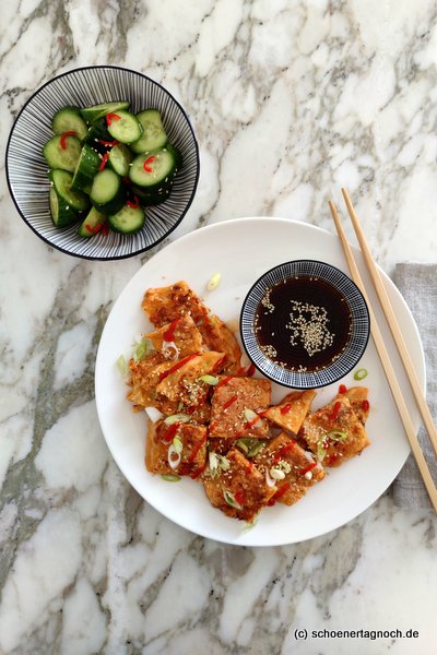Kimchi-Pancakes mit asiatischem Gurkensalat