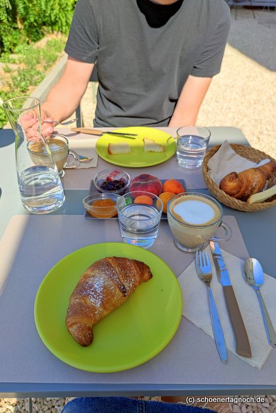 Frühstück im Bed & Breakfast Tuffudesu in Osilo auf Sardinien