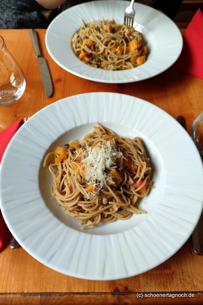 Spaghetti mit Kürbis und Linsen im Mediterrané in Karlsruhe