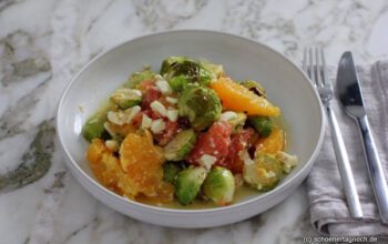 Gerösteter Rosenkohl-Salat mit Orangen, Grapefruit und Feta
