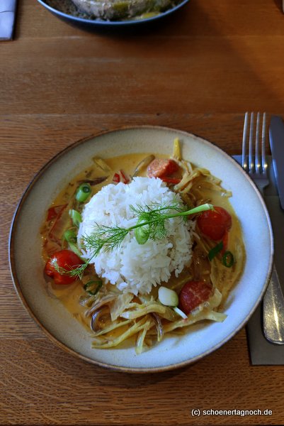Curry-Bowl mit Fenchel und Reis im Klauprecht in Karlsruhe