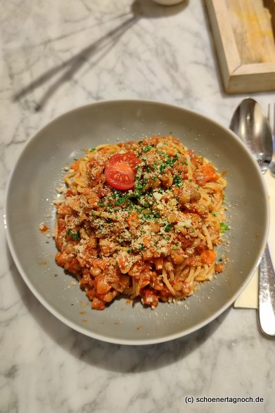 Spaghetti mit Linsen-Bolognese im Klauprecht in Karlsruhe