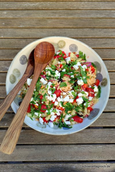 Kritharaki-Salat mit Gurke, Tomaten und Feta